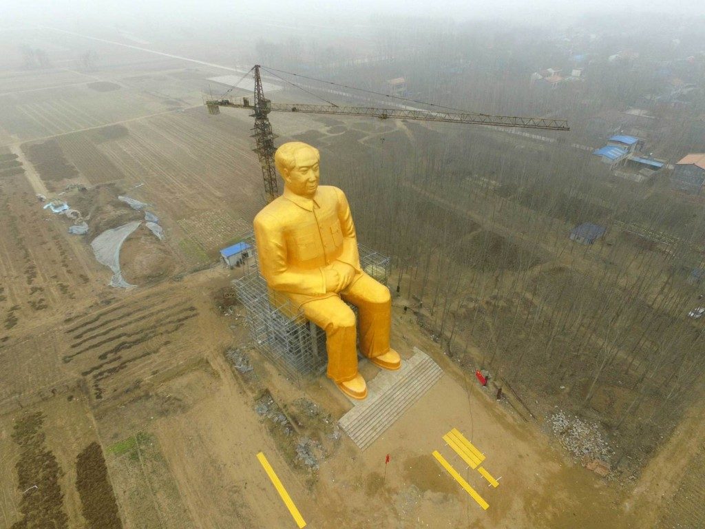 Mao Zedong Statue In Henan