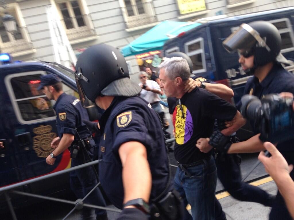 [Video] Policijska represija mirnog protesta republikanca u Madridu