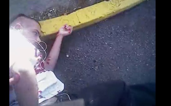 Video:  mladić iz Jute imao slušalice u ušima kada ga je ubila policija