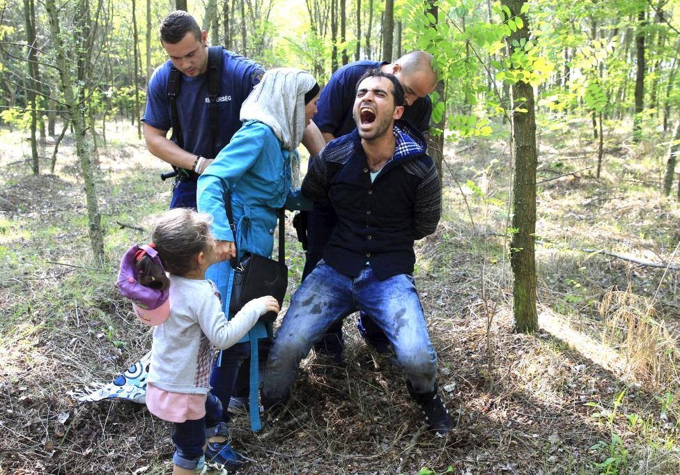 Hapšenje porodice izbeglica u Mađarskoj