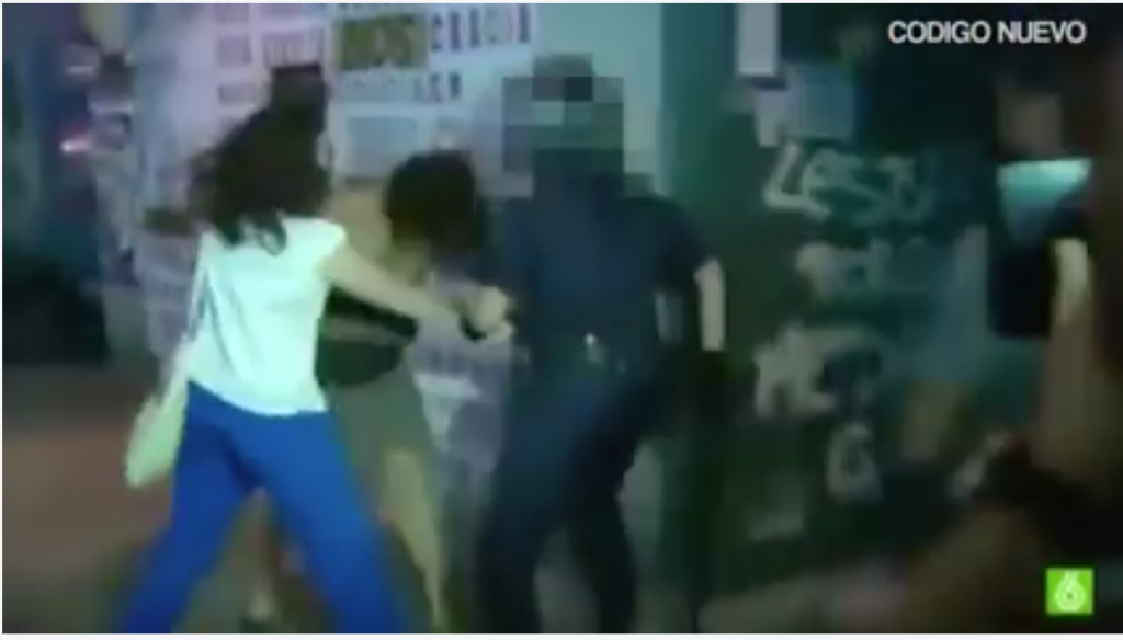 Sa novim zakonom o skupovima Španija legalizuje ovakvo ponašanje policije, pogledajte! (VIDEO)