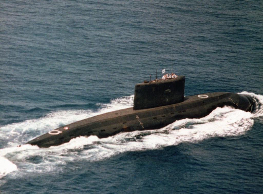 Iranske podmornice Americi ne daju mira