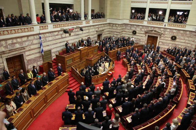 Grčki parlament uvodi nove rezove