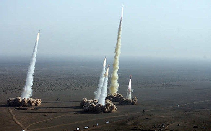 Nakon Severne Koreje i Iran demonstrira moć lansiranjem balističke rakete