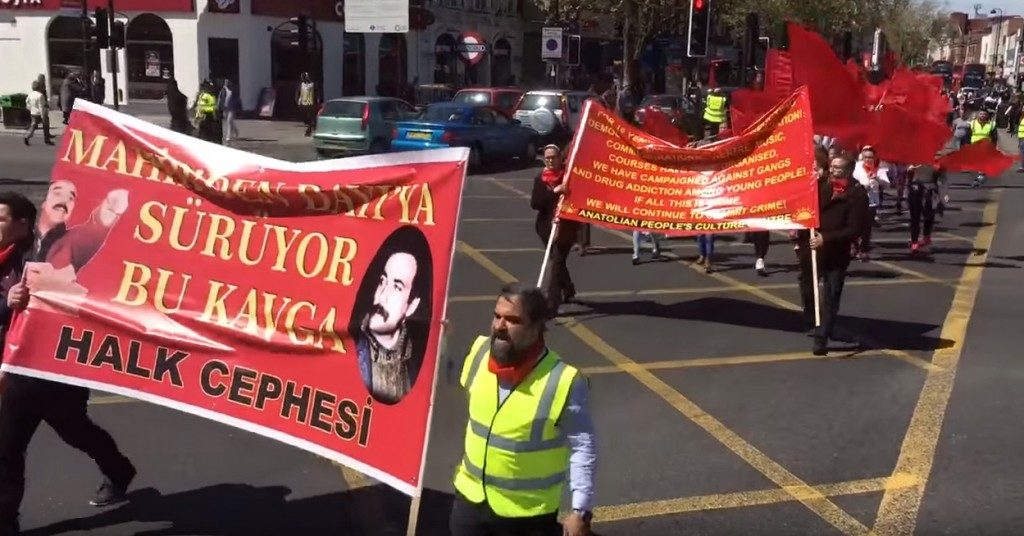 Ko to protestvuje u Londonu za 1. maj? Turski revolucionari! (VIDEO)