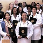 Kuba nudi besplatne studije medicine siromašnim Afroamerikancima!