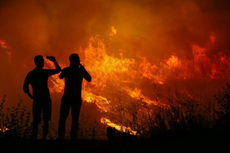 Bukti požar opasno blizu NATO vojne baze u Turskoj! (VIDEO)