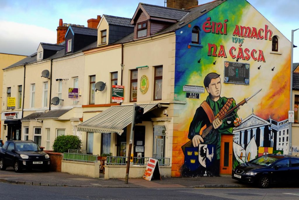 Ulični murali Irske Republikanske Armije (IRA)