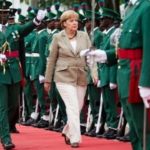 Merkelova na turneji nudi mito afričkim vladama!