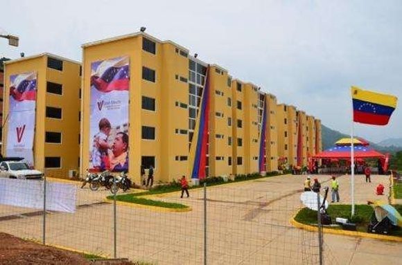 Venecuela: Izgrađeno 1.4 miliona stambenih jedinica za narod!