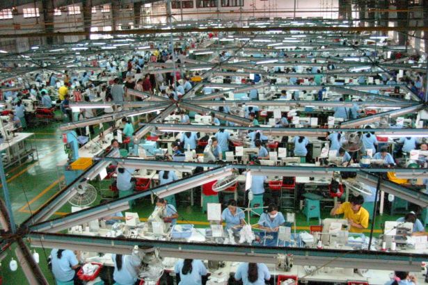 Bolovanje za 500 radnika fabrike koja proizvodi za Najki i Pumu
