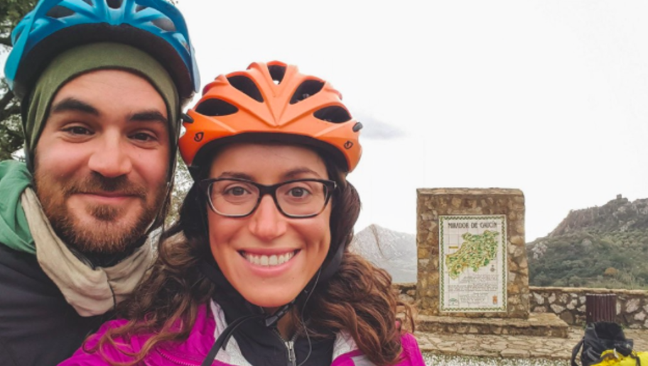Ne nasedajte – Američki par nije vozio bicikle preko teritorije Islamske države, da dokaže kako su ljudi dobri!