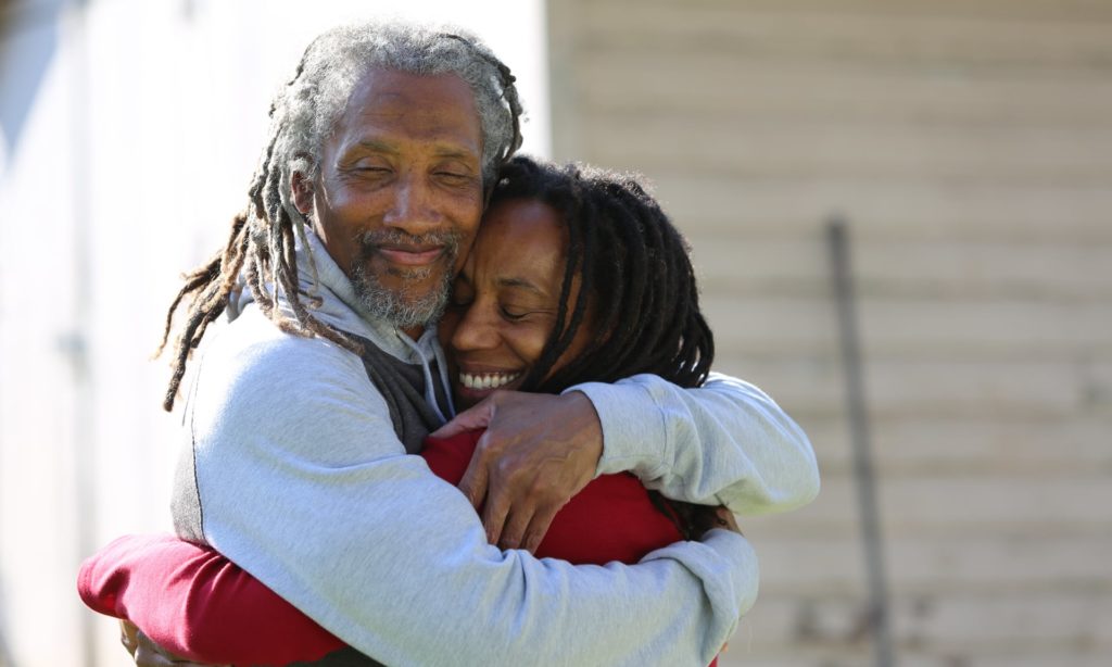 Bračni par crnačkih aktivista ujedinjen nakon 40 godina zatvora!