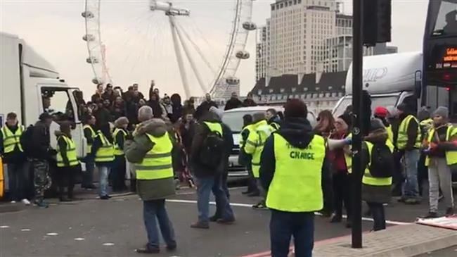 Britanski Žuti prsluci blokirali Vestminsterski most!