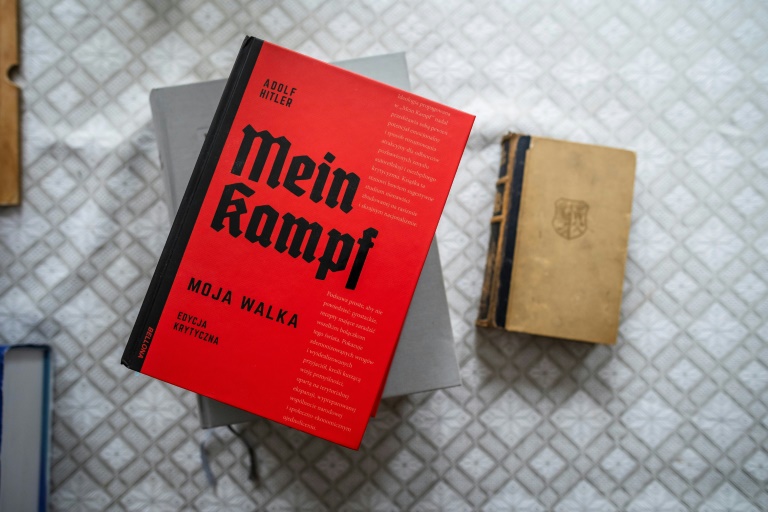 U Poljskoj počinje izdavanje Mein Kampf-a