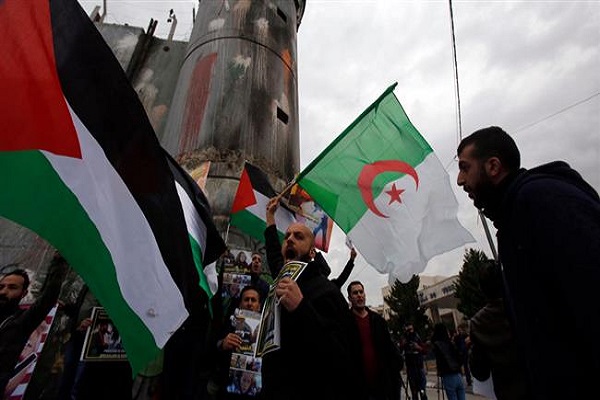 Alžir razmatra uvođenje zakona o zabrani normalizacije odnosa sa Izraelom