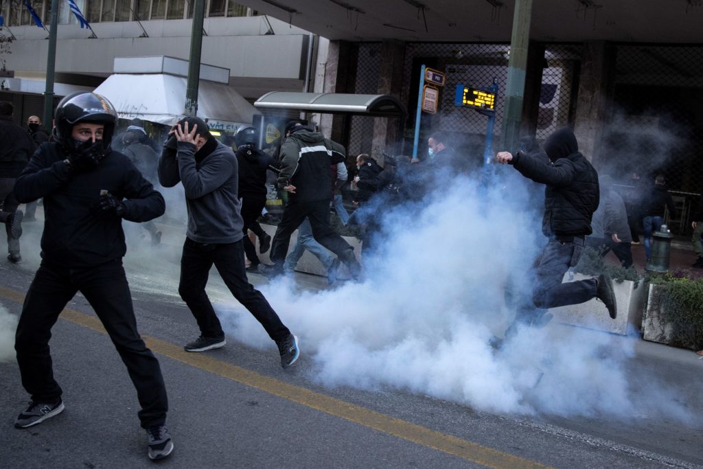 Oštar sukob levih demonstranata i policije u Atini
