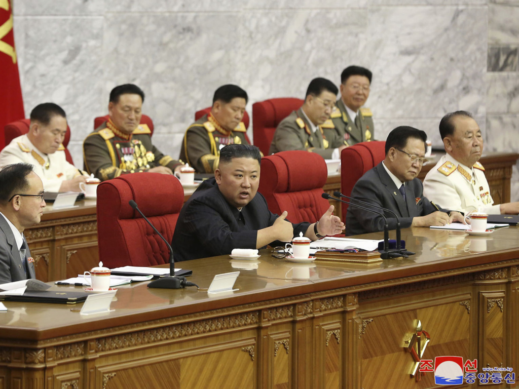 Kim Džong Un: Severna Koreja da se spremi da štiti dostojanstvo države