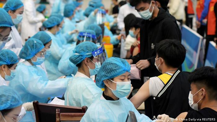U Kini do sada dato 1,66 milijardi vakcina protiv koronavirusa