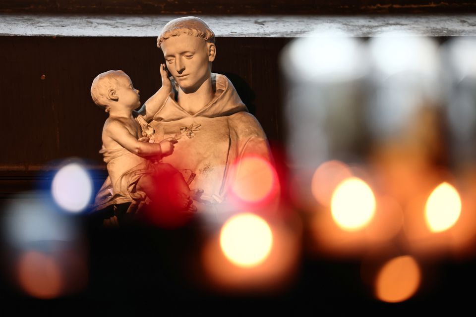U Francuskoj zlostavljano više od 300.000 dece u katoličkim crkvama