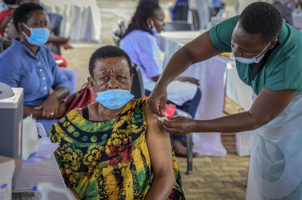 SZO: Pandemija će trajati još godinu dana ako vakcine ne stignu u siromašnije zemlje