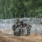Poljska: Beloruski graničari ruše ogradu i pucaju na nas!