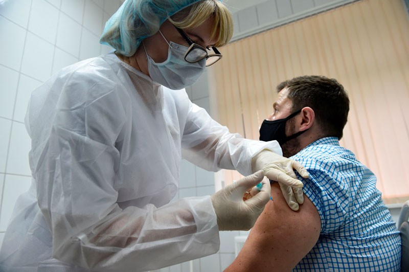 Grčka: Plaćali 400€ za lažnu vakcinu, lekari prihvatali i davali Fajzer