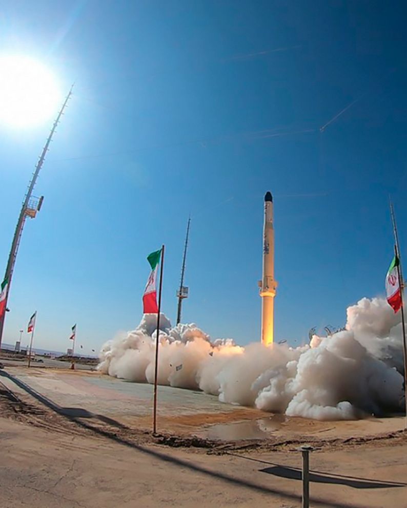 Iran lansirao raketu sa satelitima u svemir