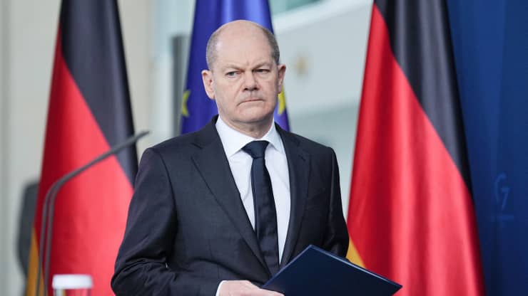 Nemačka povećava vojni budžet za 100 milijardi i počinje izvoz oružja u Ukrajinu – U Bundestagu aplauzi i ovacije