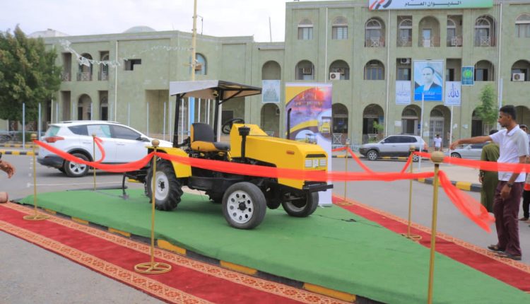 Slika dana: u Jemenu predstavljen traktor domaće proizvodnje