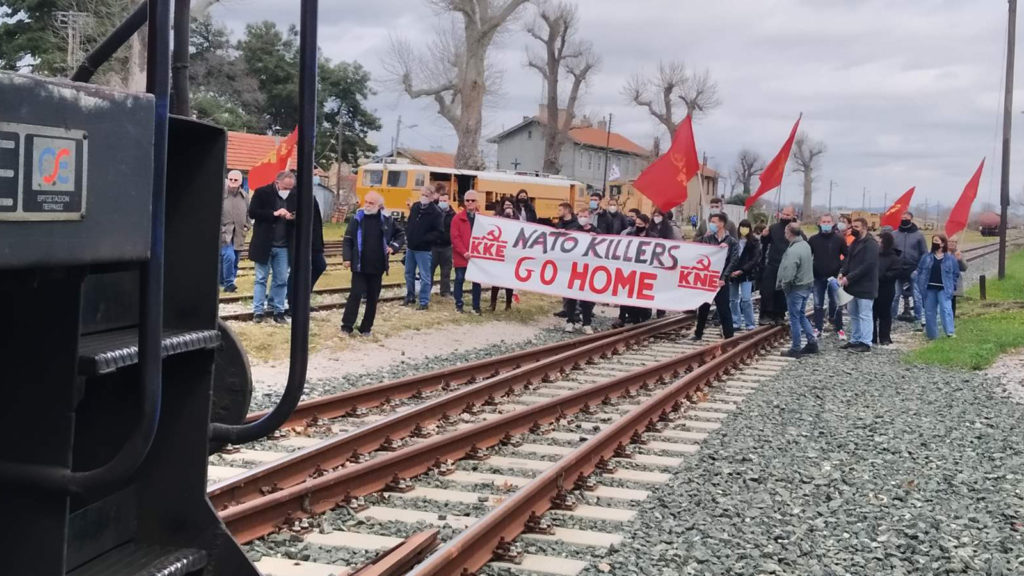 Grčki komunisti blokirali voz sa NATO vojnom opremom