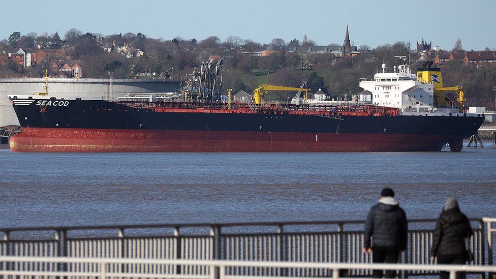 Holandski radnici u službi imperijalizma, odbili istovar ruskog tankera