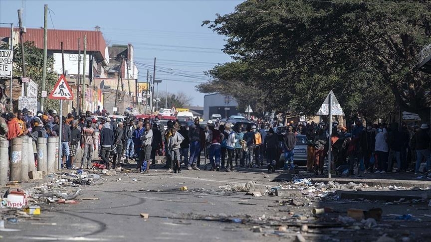 Masovni protesti u Južnoj Africi zbog visokih troškova života