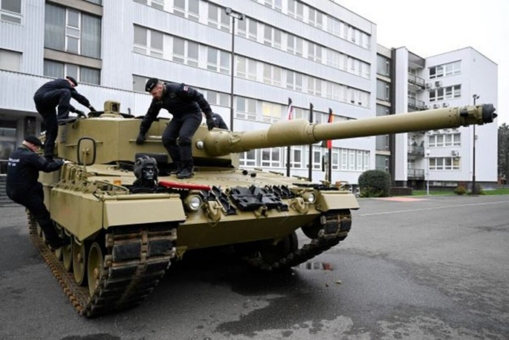 Nemačka spremna da ovlasti Poljsku da pošalje  "Leopard" tenkove u Ukrajinu!