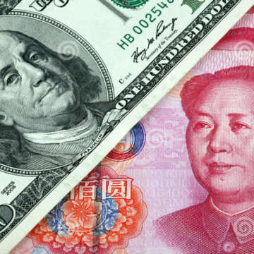 Dolar sve slabiji, juan osvaja svetsko tržište: i Francuska trguje ovom valutom!