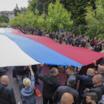 U Zvečanu razvijena 250 metara duga srpska zastava!