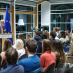 Politički "Ćaci": Profesori i studenti kao odraz kolonijalnog obrazovanja - Katarina Antonić Capture