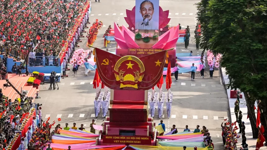 Vijetnam proslavio 50 godina od antiimperijalističke pobede nad SAD! (Foto)