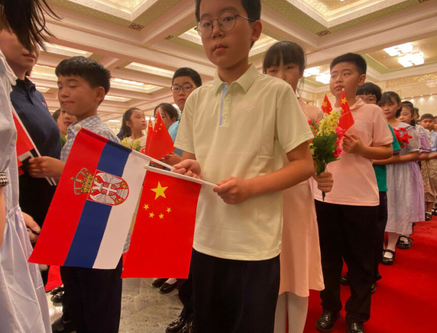 392133_vucic-sidinping-docek_f Srbija i Kina potpisale više od 30 sporazuma i memoranduma