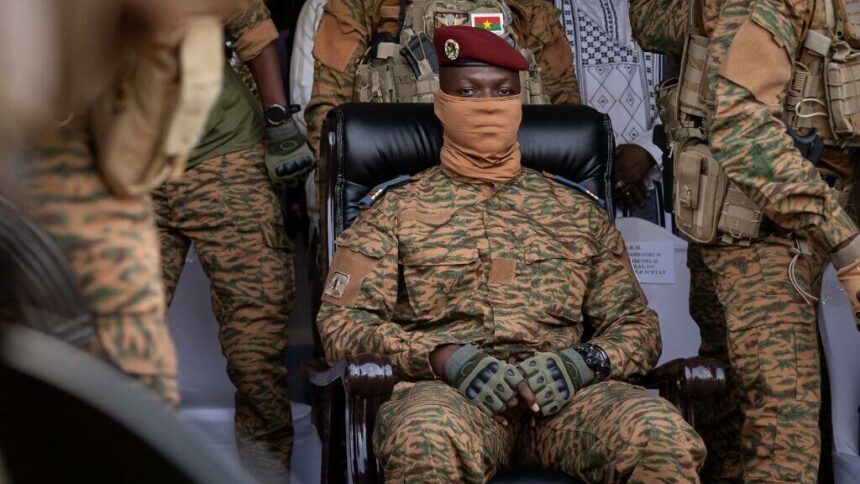 000_32LH24C Burkina Faso prekinula diplomatske odnose sa Francuskom zbog terorizma!